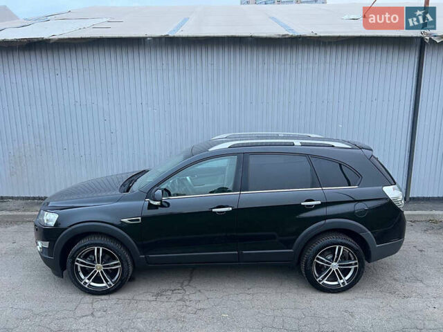 Черный Шевроле Каптива, объемом двигателя 2.2 л и пробегом 129 тыс. км за 12500 $, фото 8 на Automoto.ua