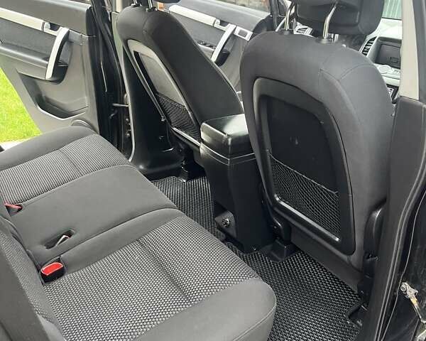 Чорний Шевроле Каптіва, об'ємом двигуна 2.2 л та пробігом 282 тис. км за 8400 $, фото 9 на Automoto.ua