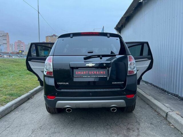 Черный Шевроле Каптива, объемом двигателя 2.2 л и пробегом 129 тыс. км за 12500 $, фото 23 на Automoto.ua