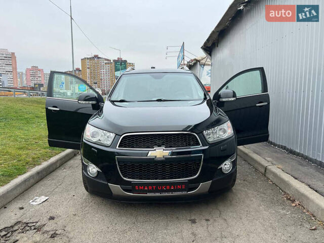 Черный Шевроле Каптива, объемом двигателя 2.2 л и пробегом 129 тыс. км за 12500 $, фото 3 на Automoto.ua