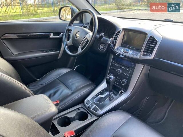 Черный Шевроле Каптива, объемом двигателя 2.4 л и пробегом 206 тыс. км за 12499 $, фото 32 на Automoto.ua