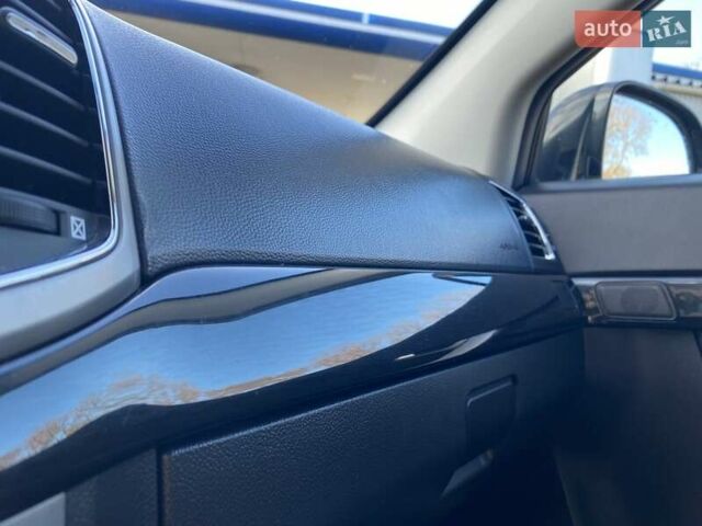 Черный Шевроле Каптива, объемом двигателя 2.4 л и пробегом 206 тыс. км за 12499 $, фото 39 на Automoto.ua