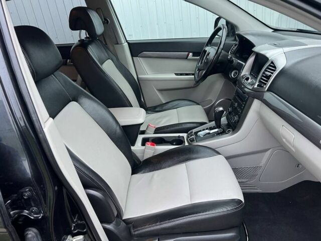 Черный Шевроле Каптива, объемом двигателя 2.2 л и пробегом 129 тыс. км за 12500 $, фото 6 на Automoto.ua