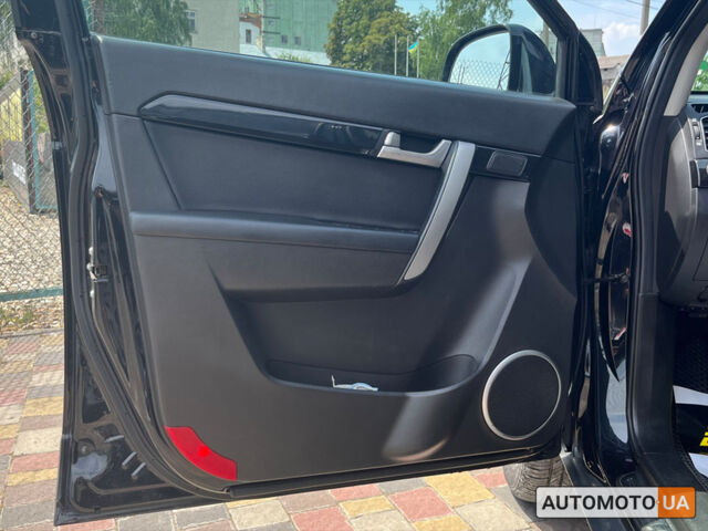 Черный Шевроле Каптива, объемом двигателя 2.3 л и пробегом 217 тыс. км за 11400 $, фото 8 на Automoto.ua