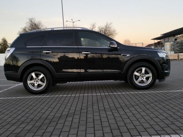 Черный Шевроле Каптива, объемом двигателя 2.2 л и пробегом 166 тыс. км за 11700 $, фото 19 на Automoto.ua