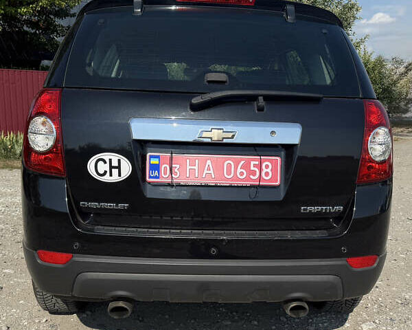 Черный Шевроле Каптива, объемом двигателя 2.4 л и пробегом 180 тыс. км за 10600 $, фото 4 на Automoto.ua