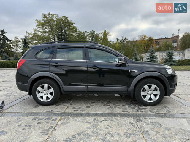 Черный Шевроле Каптива, объемом двигателя 2.2 л и пробегом 172 тыс. км за 10500 $, фото 3 на Automoto.ua