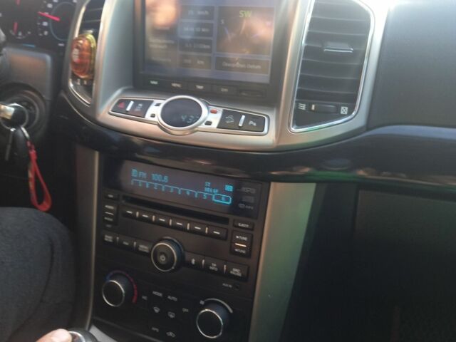 Черный Шевроле Каптива, объемом двигателя 2.2 л и пробегом 270 тыс. км за 9700 $, фото 5 на Automoto.ua