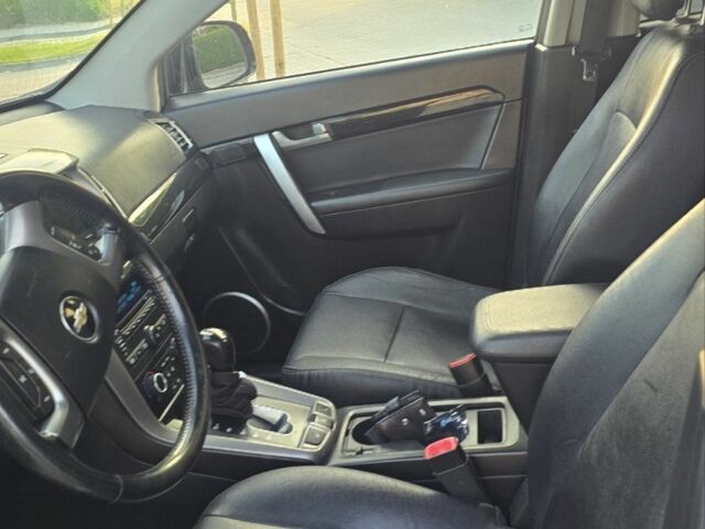 Черный Шевроле Каптива, объемом двигателя 2.2 л и пробегом 177 тыс. км за 246 $, фото 3 на Automoto.ua