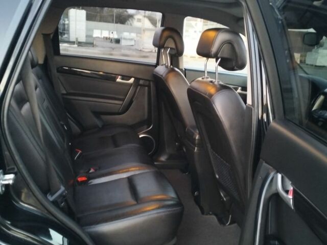 Черный Шевроле Каптива, объемом двигателя 2.2 л и пробегом 166 тыс. км за 11700 $, фото 9 на Automoto.ua