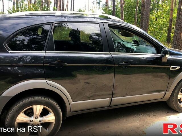 Черный Шевроле Каптива, объемом двигателя 2.4 л и пробегом 166 тыс. км за 7500 $, фото 4 на Automoto.ua