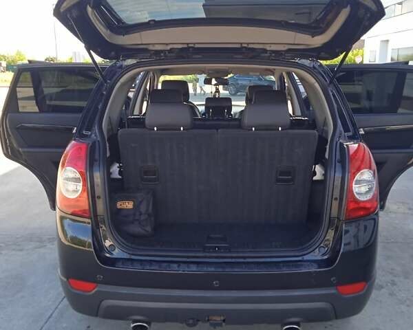 Черный Шевроле Каптива, объемом двигателя 2.23 л и пробегом 245 тыс. км за 11800 $, фото 13 на Automoto.ua