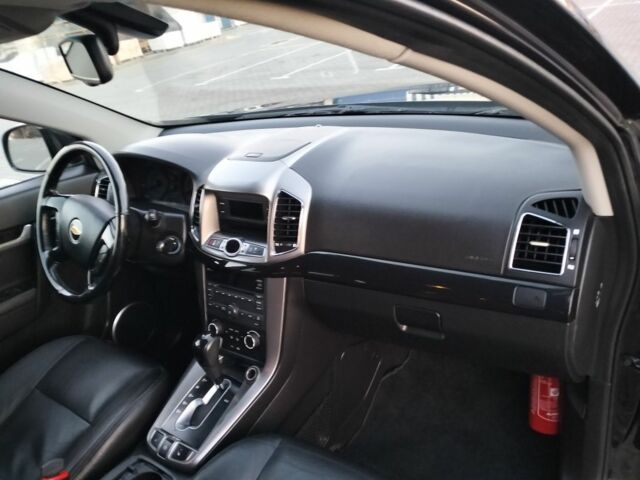 Черный Шевроле Каптива, объемом двигателя 2.2 л и пробегом 166 тыс. км за 11700 $, фото 14 на Automoto.ua