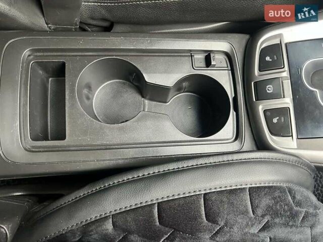 Черный Шевроле Каптива, объемом двигателя 2.23 л и пробегом 138 тыс. км за 12500 $, фото 13 на Automoto.ua