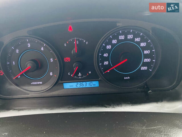 Чорний Шевроле Каптіва, об'ємом двигуна 2.23 л та пробігом 236 тис. км за 10500 $, фото 20 на Automoto.ua