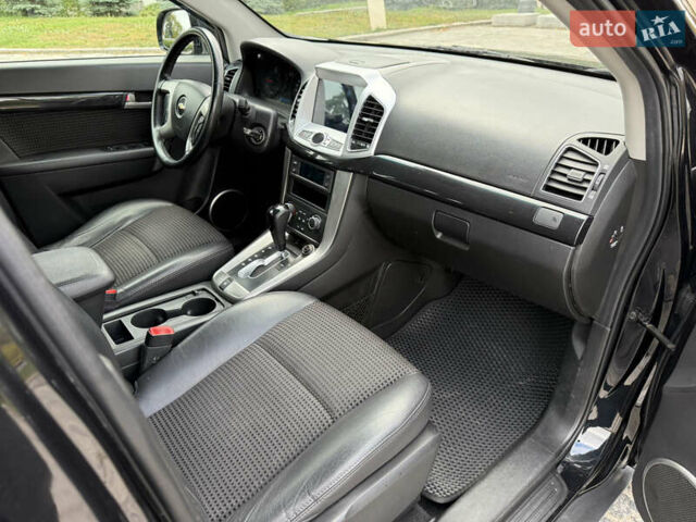 Черный Шевроле Каптива, объемом двигателя 2.2 л и пробегом 172 тыс. км за 10500 $, фото 11 на Automoto.ua