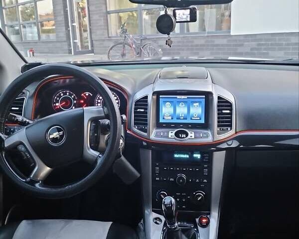 Черный Шевроле Каптива, объемом двигателя 2.23 л и пробегом 263 тыс. км за 11500 $, фото 14 на Automoto.ua