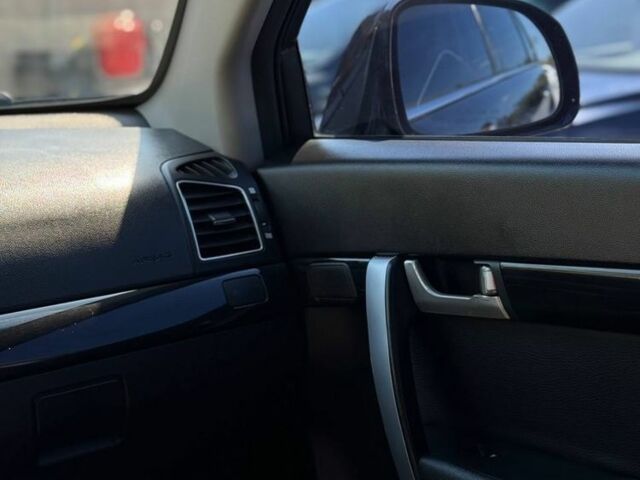 Чорний Шевроле Каптіва, об'ємом двигуна 3 л та пробігом 202 тис. км за 9500 $, фото 6 на Automoto.ua