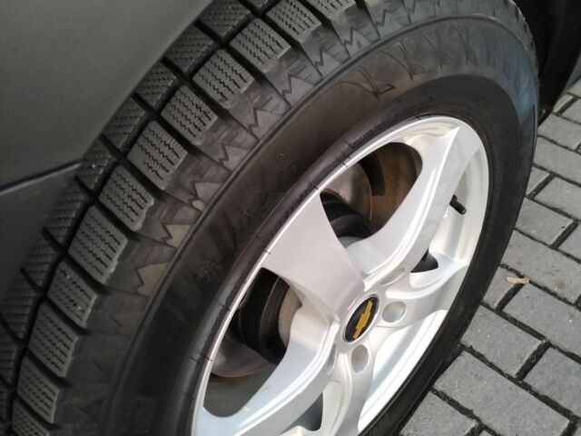 Черный Шевроле Каптива, объемом двигателя 2.2 л и пробегом 166 тыс. км за 11700 $, фото 8 на Automoto.ua