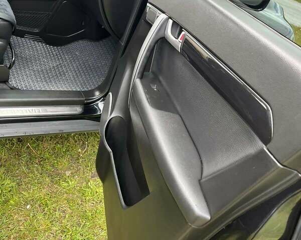 Черный Шевроле Каптива, объемом двигателя 2.23 л и пробегом 138 тыс. км за 12500 $, фото 24 на Automoto.ua