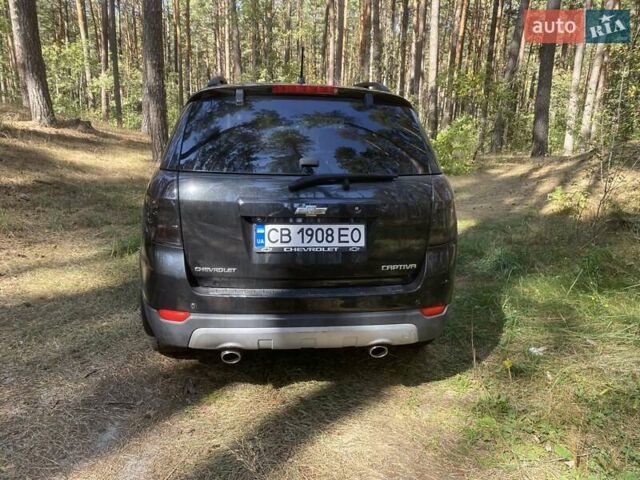 Черный Шевроле Каптива, объемом двигателя 2.23 л и пробегом 280 тыс. км за 10000 $, фото 4 на Automoto.ua