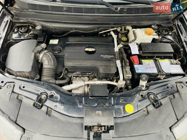 Чорний Шевроле Каптіва, об'ємом двигуна 2.23 л та пробігом 236 тис. км за 10500 $, фото 18 на Automoto.ua