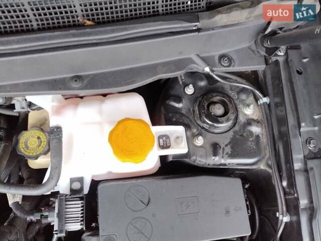 Черный Шевроле Каптива, объемом двигателя 2.23 л и пробегом 138 тыс. км за 12500 $, фото 44 на Automoto.ua