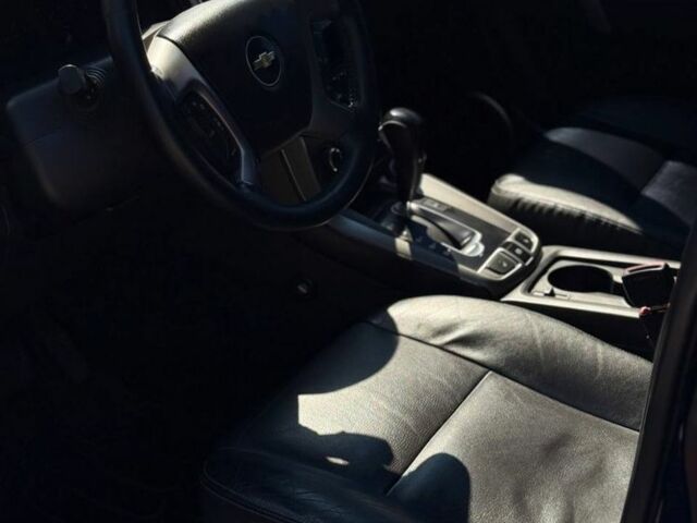 Чорний Шевроле Каптіва, об'ємом двигуна 3 л та пробігом 202 тис. км за 9500 $, фото 3 на Automoto.ua