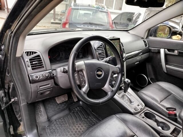 Чорний Шевроле Каптіва, об'ємом двигуна 2.2 л та пробігом 195 тис. км за 10400 $, фото 4 на Automoto.ua