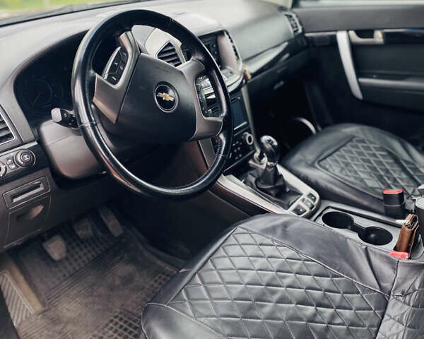 Чорний Шевроле Каптіва, об'ємом двигуна 2.23 л та пробігом 236 тис. км за 10500 $, фото 7 на Automoto.ua