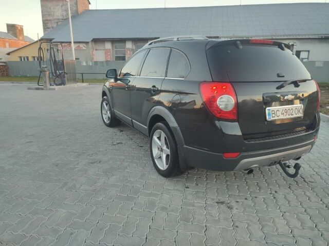 Черный Шевроле Каптива, объемом двигателя 2.2 л и пробегом 270 тыс. км за 9700 $, фото 6 на Automoto.ua
