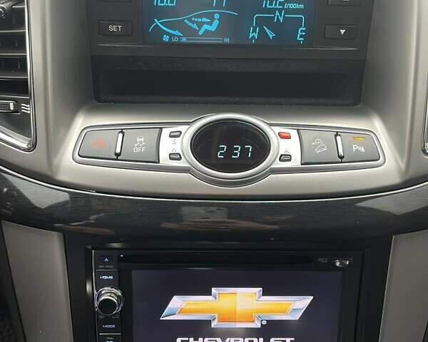 Черный Шевроле Каптива, объемом двигателя 2.23 л и пробегом 138 тыс. км за 12500 $, фото 34 на Automoto.ua