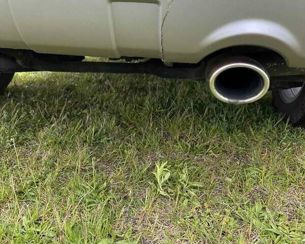 Черный Шевроле Каптива, объемом двигателя 2.23 л и пробегом 138 тыс. км за 12500 $, фото 16 на Automoto.ua