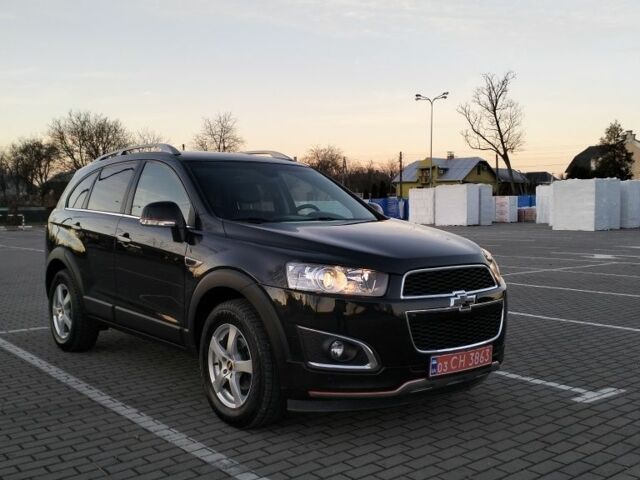 Черный Шевроле Каптива, объемом двигателя 2.2 л и пробегом 166 тыс. км за 11700 $, фото 2 на Automoto.ua