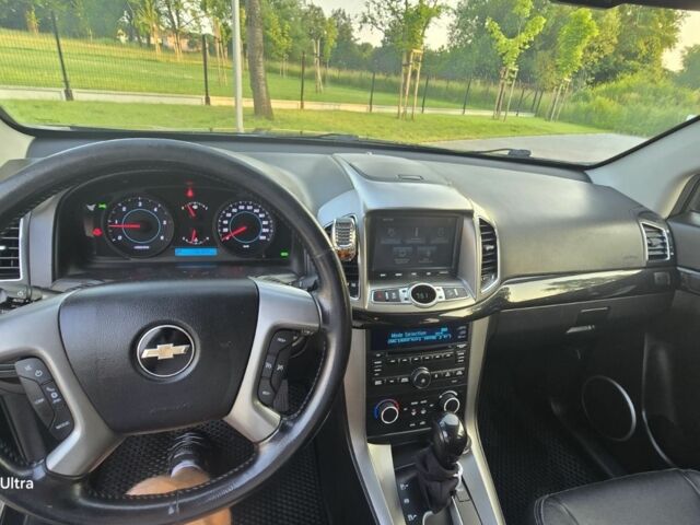 Черный Шевроле Каптива, объемом двигателя 2.2 л и пробегом 177 тыс. км за 246 $, фото 4 на Automoto.ua