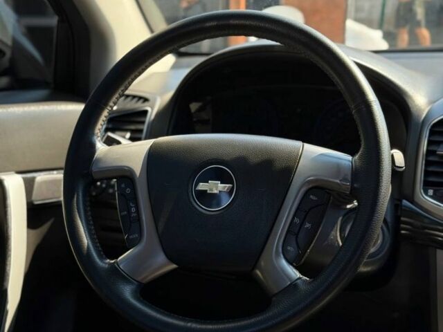 Чорний Шевроле Каптіва, об'ємом двигуна 3 л та пробігом 202 тис. км за 9500 $, фото 4 на Automoto.ua