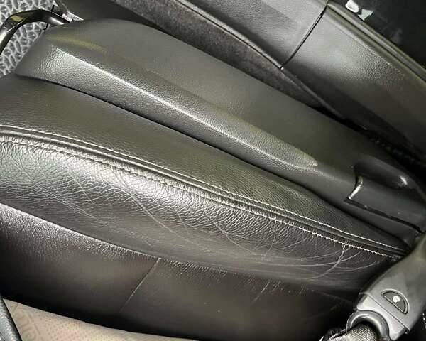 Черный Шевроле Каптива, объемом двигателя 2.23 л и пробегом 138 тыс. км за 12500 $, фото 5 на Automoto.ua