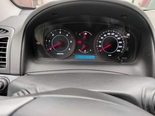 Чорний Шевроле Каптіва, об'ємом двигуна 2.2 л та пробігом 195 тис. км за 10400 $, фото 5 на Automoto.ua