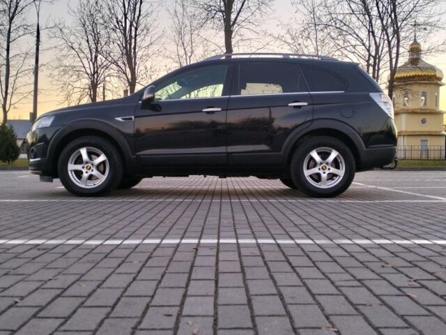 Черный Шевроле Каптива, объемом двигателя 2.2 л и пробегом 166 тыс. км за 11700 $, фото 5 на Automoto.ua