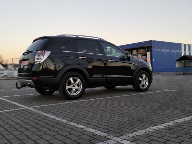 Черный Шевроле Каптива, объемом двигателя 2.2 л и пробегом 166 тыс. км за 11700 $, фото 3 на Automoto.ua