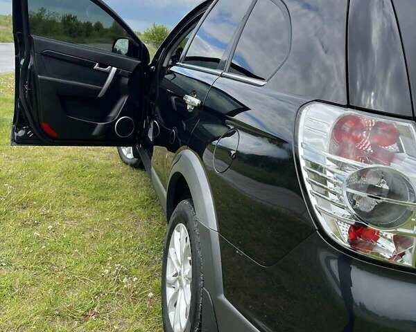 Черный Шевроле Каптива, объемом двигателя 2.23 л и пробегом 138 тыс. км за 12500 $, фото 21 на Automoto.ua