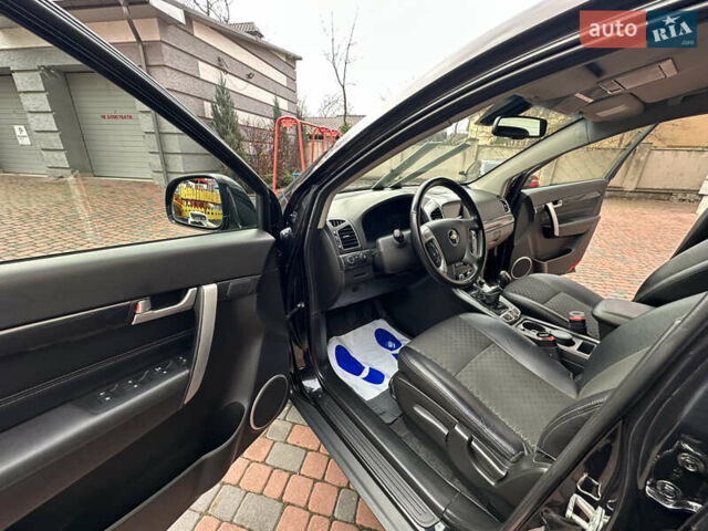 Черный Шевроле Каптива, объемом двигателя 2.38 л и пробегом 210 тыс. км за 11350 $, фото 136 на Automoto.ua