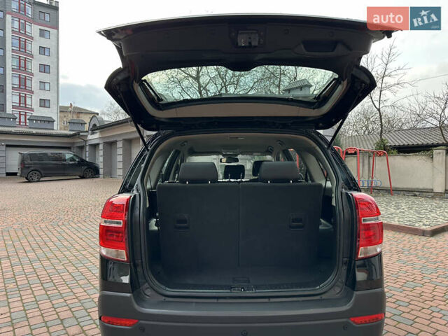 Черный Шевроле Каптива, объемом двигателя 2.38 л и пробегом 210 тыс. км за 11350 $, фото 185 на Automoto.ua