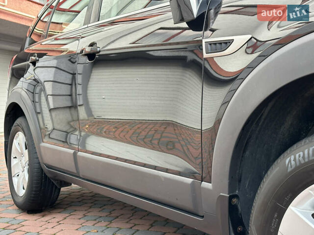 Черный Шевроле Каптива, объемом двигателя 2.38 л и пробегом 210 тыс. км за 11350 $, фото 49 на Automoto.ua