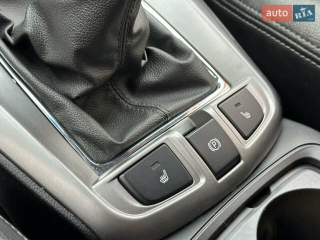 Черный Шевроле Каптива, объемом двигателя 2.38 л и пробегом 210 тыс. км за 11350 $, фото 115 на Automoto.ua