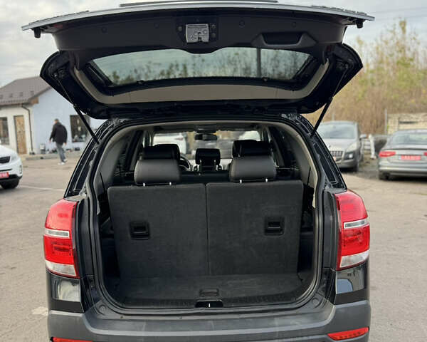 Черный Шевроле Каптива, объемом двигателя 2.23 л и пробегом 200 тыс. км за 11999 $, фото 18 на Automoto.ua