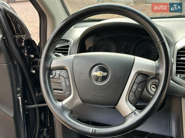 Черный Шевроле Каптива, объемом двигателя 2.38 л и пробегом 210 тыс. км за 11350 $, фото 144 на Automoto.ua