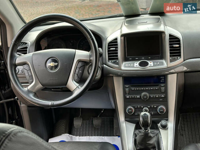 Черный Шевроле Каптива, объемом двигателя 2.38 л и пробегом 210 тыс. км за 11350 $, фото 141 на Automoto.ua