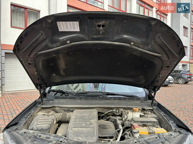 Черный Шевроле Каптива, объемом двигателя 2.38 л и пробегом 210 тыс. км за 11350 $, фото 191 на Automoto.ua