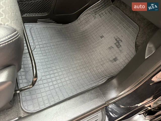 Черный Шевроле Каптива, объемом двигателя 2.38 л и пробегом 210 тыс. км за 11350 $, фото 152 на Automoto.ua